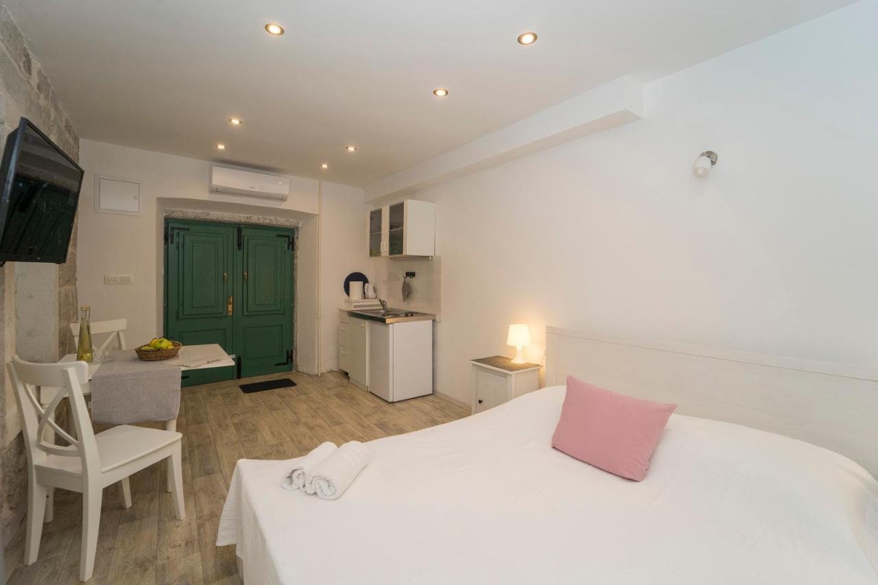 Confluence Apartments Korcula Town Bagian luar foto