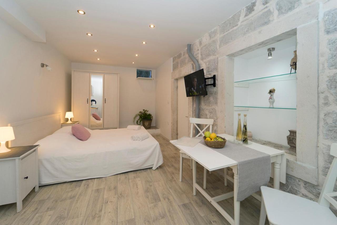 Confluence Apartments Korcula Town Bagian luar foto